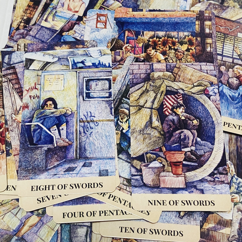 Karty Tarota „Labirynt Miasta” – Tarot Cards Deck With Guidebook recenzja i cena